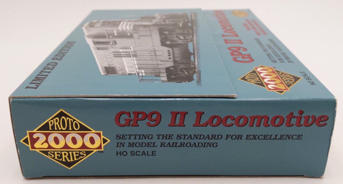 Proto 2000 23695 HO Scale Santa Fe ATSF GP9 II Diesel Locomotive #717 NIB