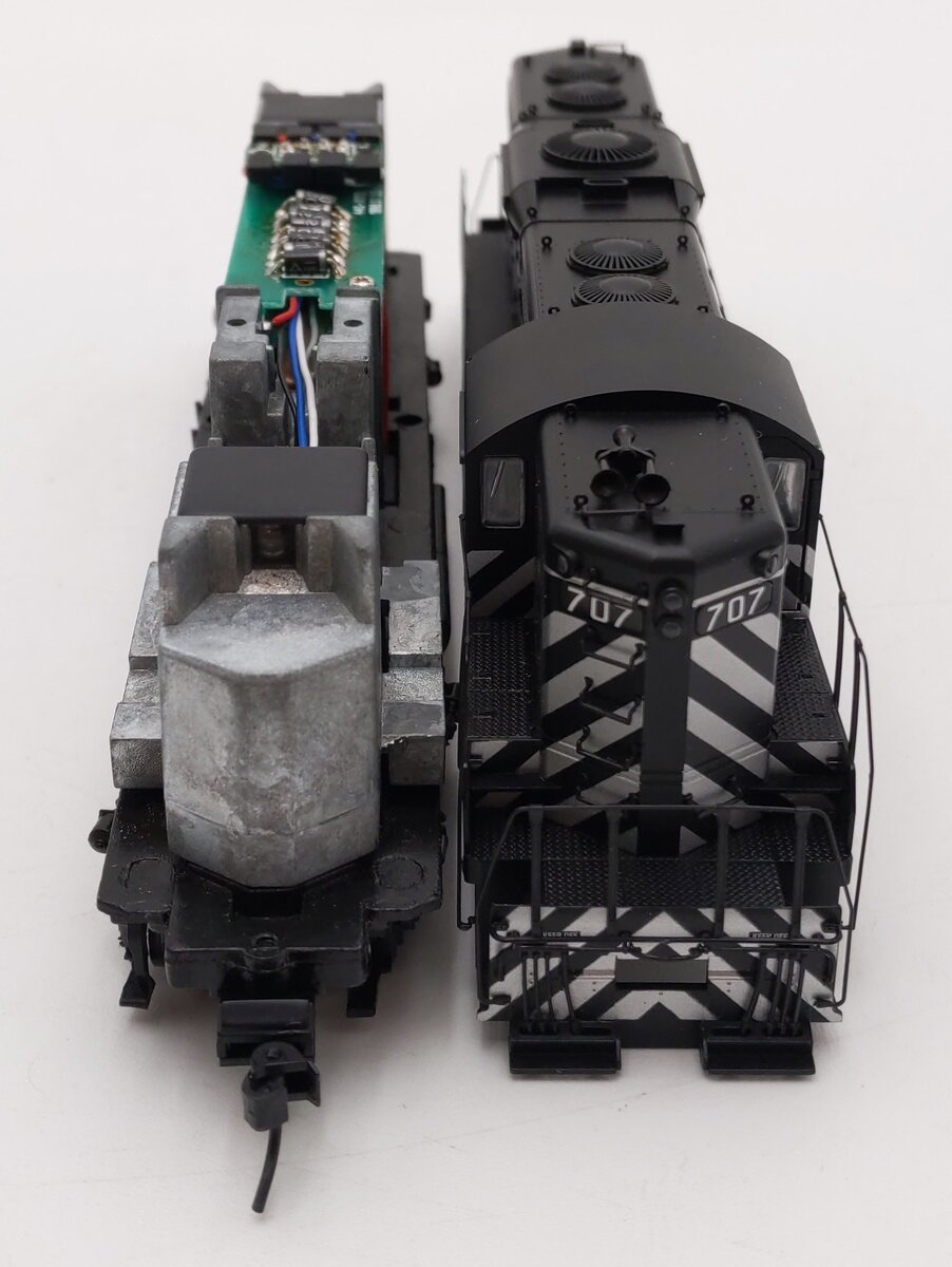 Proto 2000 23614 HO Scale ATSF EMD GP9 II Diesel Locomotive #707 LN/Box