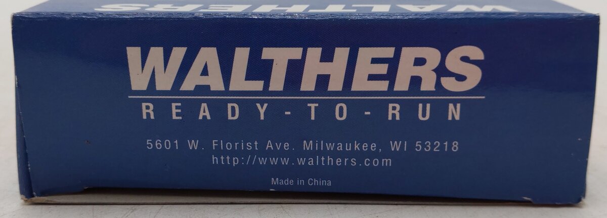 Walthers 932-6325 HO Scale Santa Fe 85' Budd Grill Diner Car EX/Box