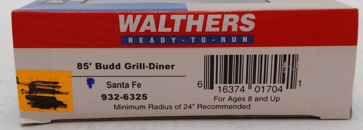 Walthers 932-6325 HO Scale Santa Fe 85' Budd Grill Diner Car EX/Box