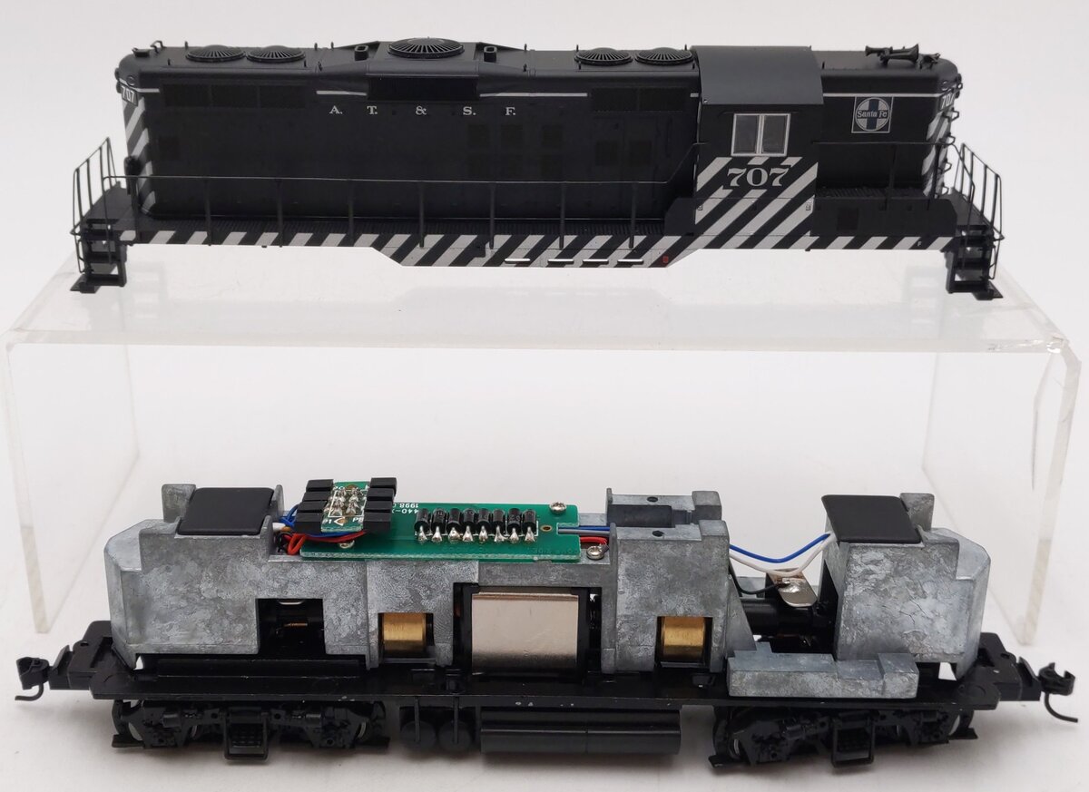 Proto 2000 23614 HO Scale ATSF EMD GP9 II Diesel Locomotive #707 LN/Box