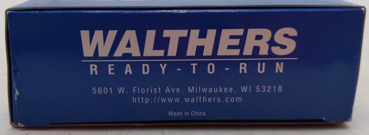 Walthers 932-9004 HO Santa Fe Super Chief 29-Seat Dormitory-Lounge Passenger Car EX/Box