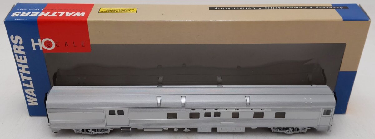 Walthers 932-6465 HO Scale Santa Fe 85' Budd Baggage Dormitory Car EX/Box