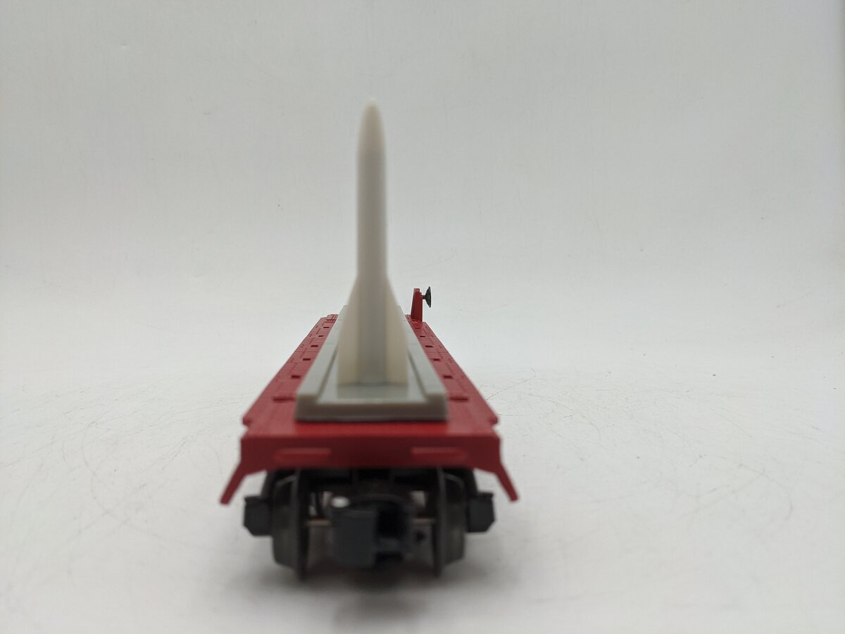 Lionel 6-39458 O Gauge PWC Red Flatcar #6844 with 6 Missiles EX/Box
