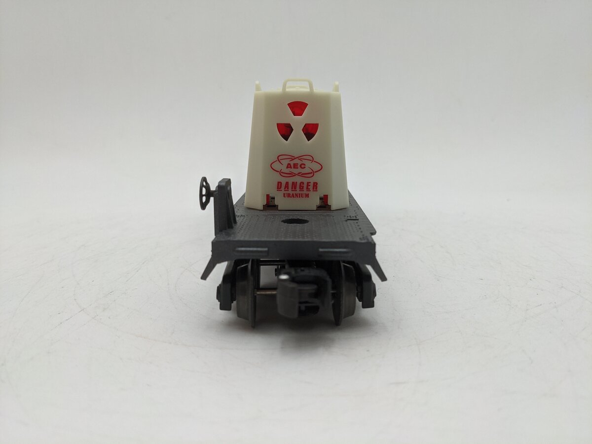 Lionel 6-36006 O Gauge AEC Flatcar #6805 with Uranium Load EX/Box