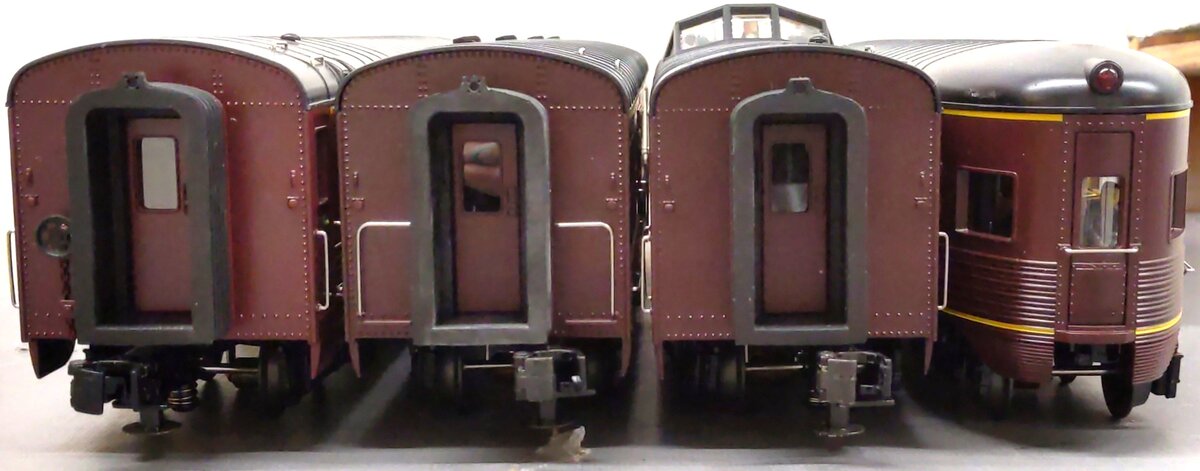 MTH 30-67061 O Norfolk & Western 60' Steamlined ABS Passenger Car Set (Set of 4) LN/Box