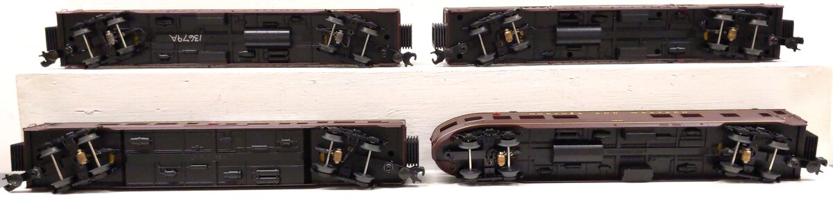 MTH 30-67061 O Norfolk & Western 60' Steamlined ABS Passenger Car Set (Set of 4) LN/Box