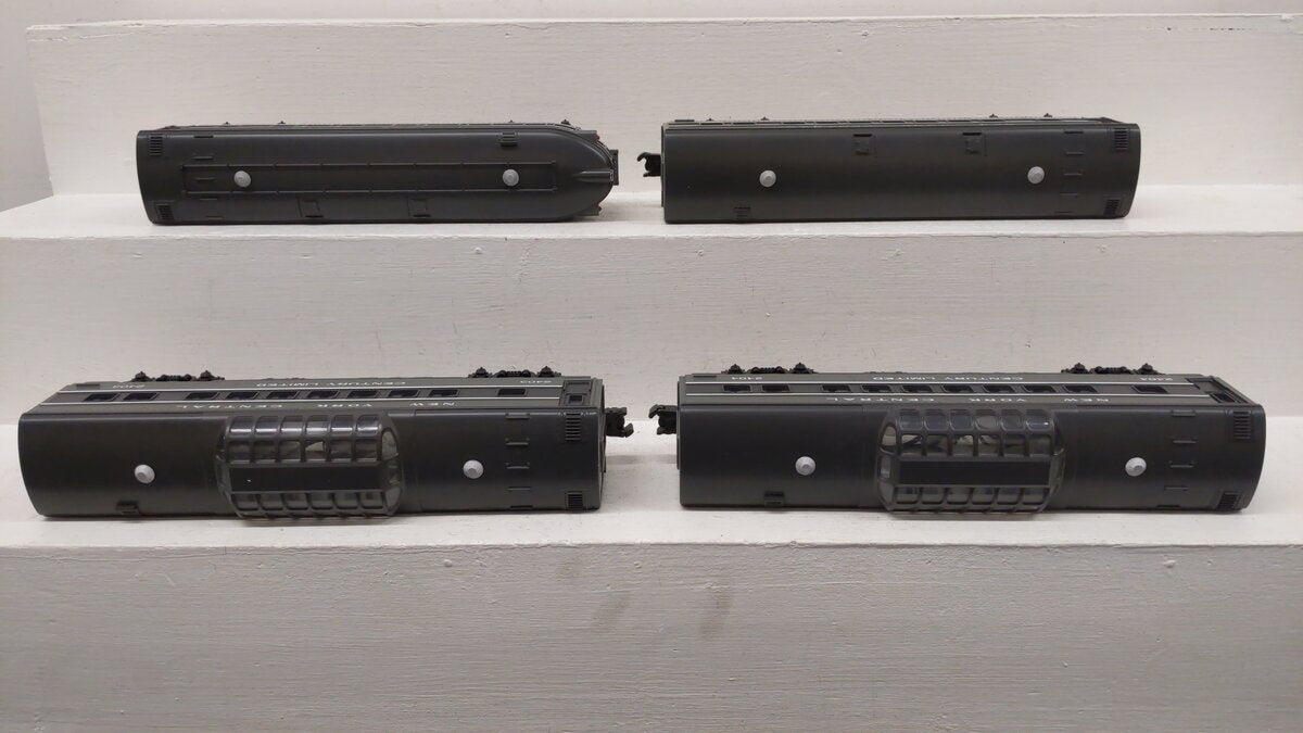 Williams STR-02712 O Gauge O-27 New York Central Streamliner (4 Car Set) EX/Box