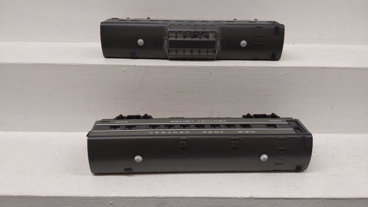 Williams 02712AO O Gauge New York Central 0-27 Streamliner 2 Car Add On EX/Box