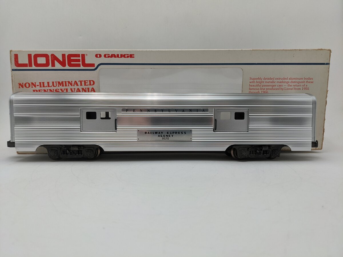 Lionel 6-9570 O Gauge Pennsylvania Railway Express Aluminum Baggage Car EX/Box