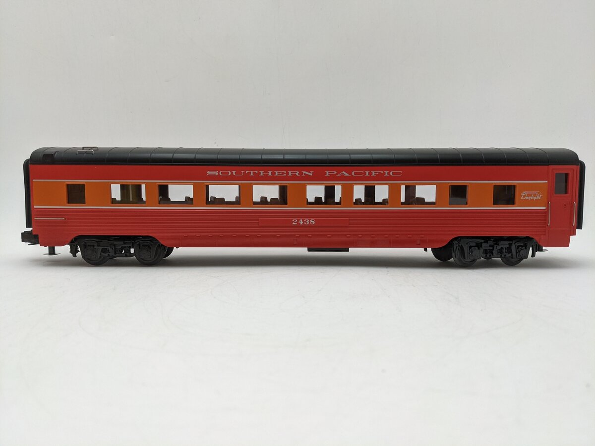 MTH 30-6727 Southern Pacific Illuminated Coach Car #2356 EX/Box