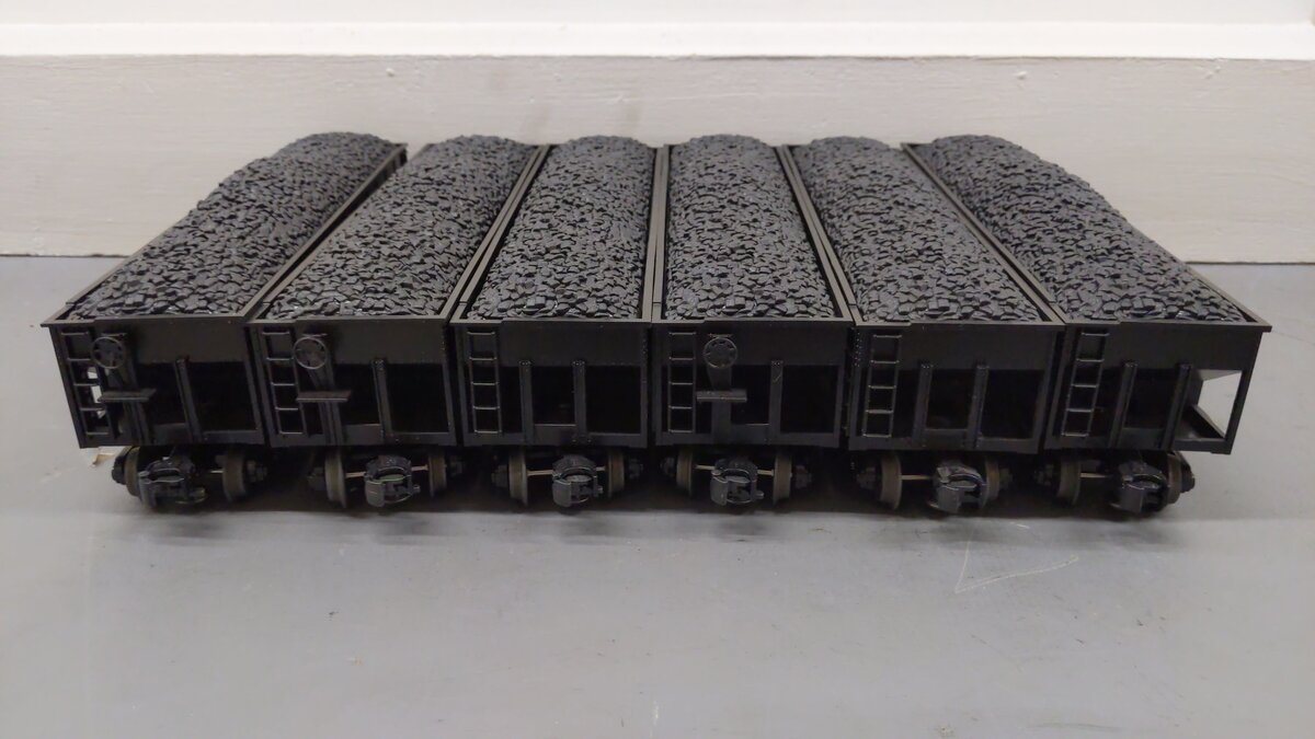 MTH 30-7535 O Gauge Norfolk & Western 4-Bay Hoppers w/Coal Loads 6-Car Set #1 EX/Box