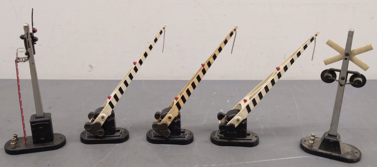 Lionel Vintage O Gauge Accessories #154,151,252,252,252 [5] VG