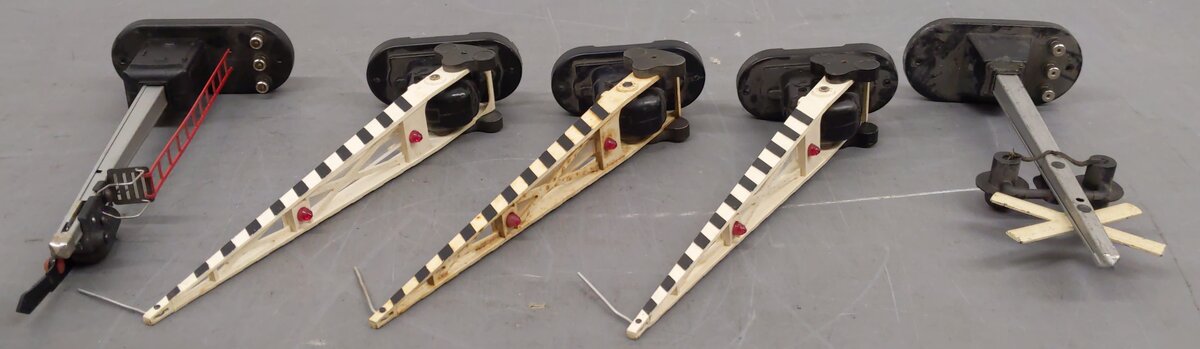 Lionel Vintage O Gauge Accessories #154,151,252,252,252 [5] VG