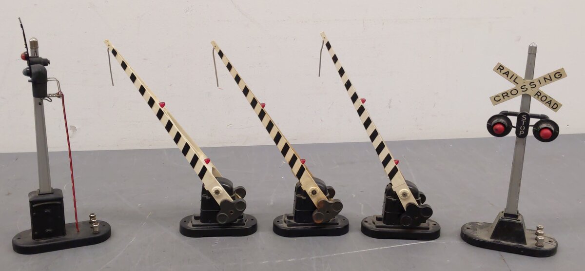 Lionel Vintage O Gauge Accessories #154,151,252,252,252 [5] VG