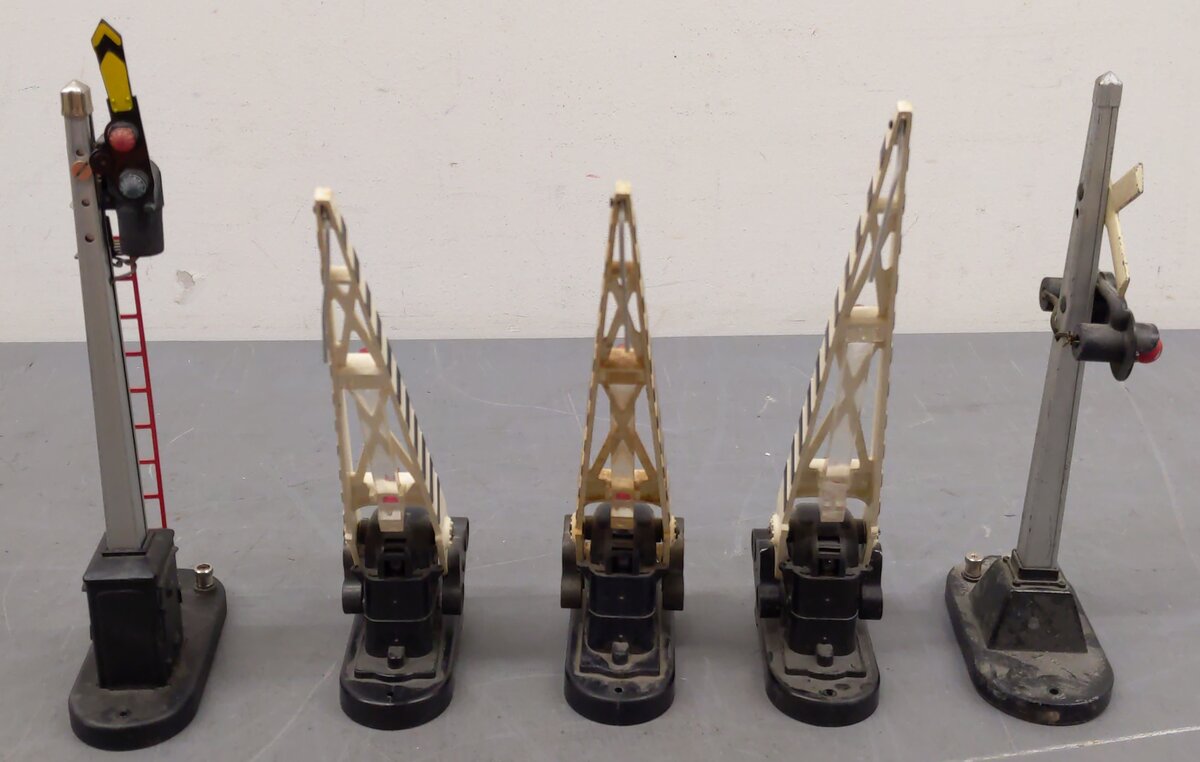 Lionel Vintage O Gauge Accessories #154,151,252,252,252 [5] VG