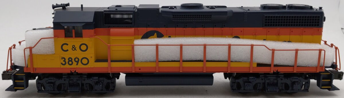 MTH 20-2186-1 O Gauge Chessie System GP-38-2 Diesel Locomotive w/ PS1 #3890 EX/Box