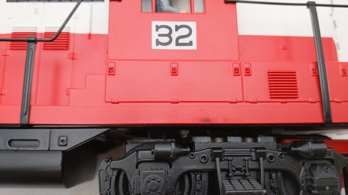 MTH 20-2175-1 O Gauge Western Maryland GP-9 Diesel Engine w/PS1 #32 VG/Box