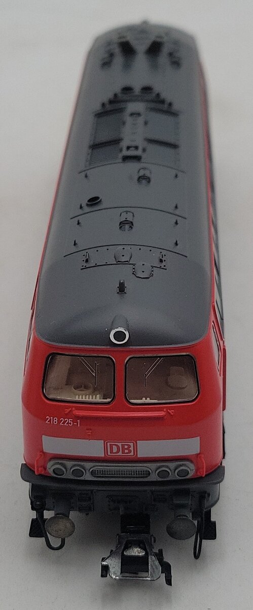 Fleischmann 4236 HO Scale DB BR218 225-1 Traffic Red Diesel Electric LN/Box