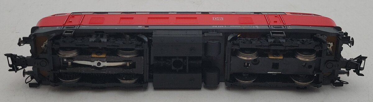 Fleischmann 4236 HO Scale DB BR218 225-1 Traffic Red Diesel Electric LN/Box