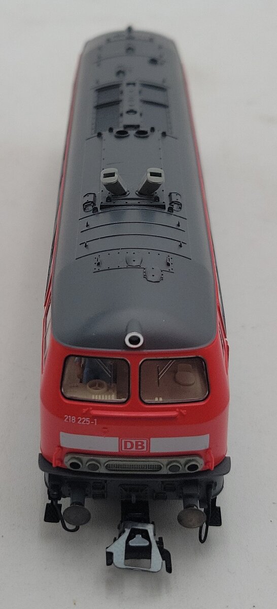 Fleischmann 4236 HO Scale DB BR218 225-1 Traffic Red Diesel Electric LN/Box