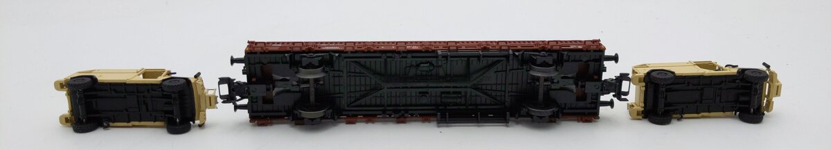 Marklin 46960 HO Scale Flatcar with Two Vehicles LN/Box
