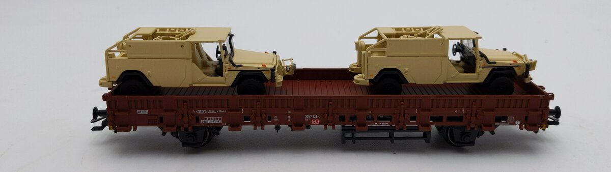 Marklin 46960 HO Scale Flatcar with Two Vehicles LN/Box