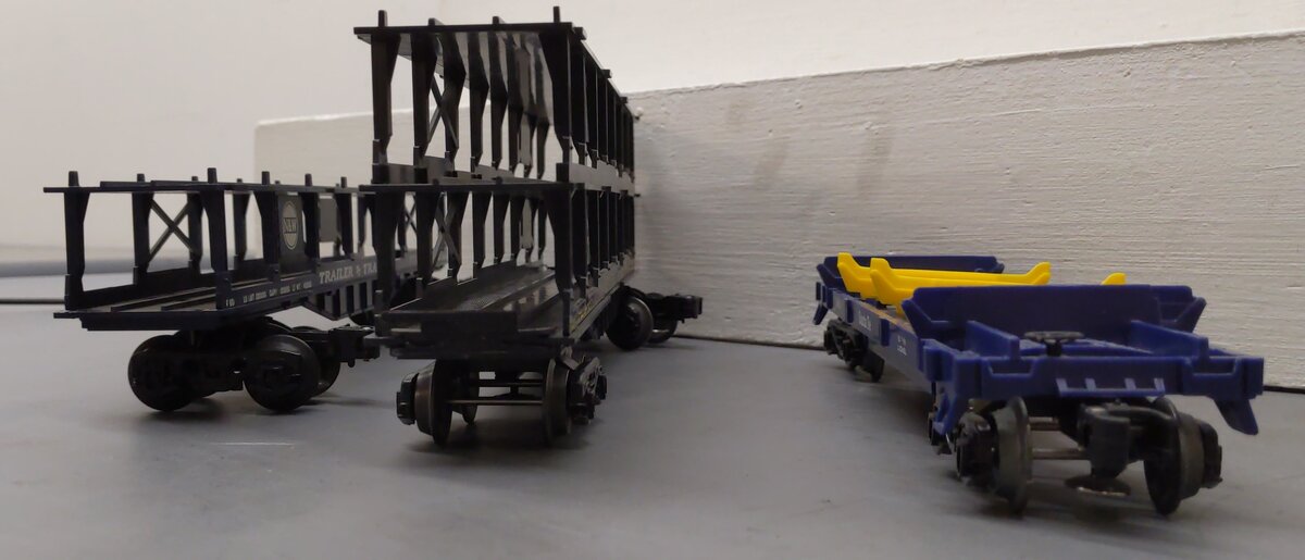 Lionel O Assorted Cars: #9123, #9125, #16611 [3] EX
