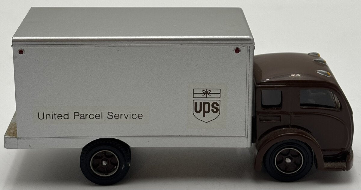 DeHanes DMC002 1:55 White 3000 Box Truck UPS EX