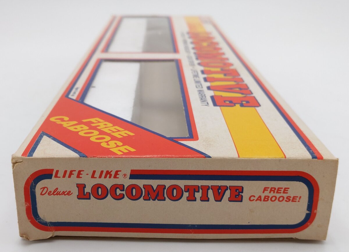 Life Like HO Scale Santa Fe A Unit Deluxe Diesel Locomotive & Caboose (Set of 2) VG/Box
