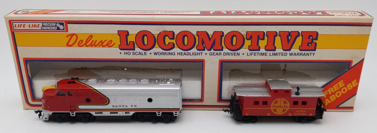 Life Like HO Scale Santa Fe A Unit Deluxe Diesel Locomotive & Caboose (Set of 2) VG/Box