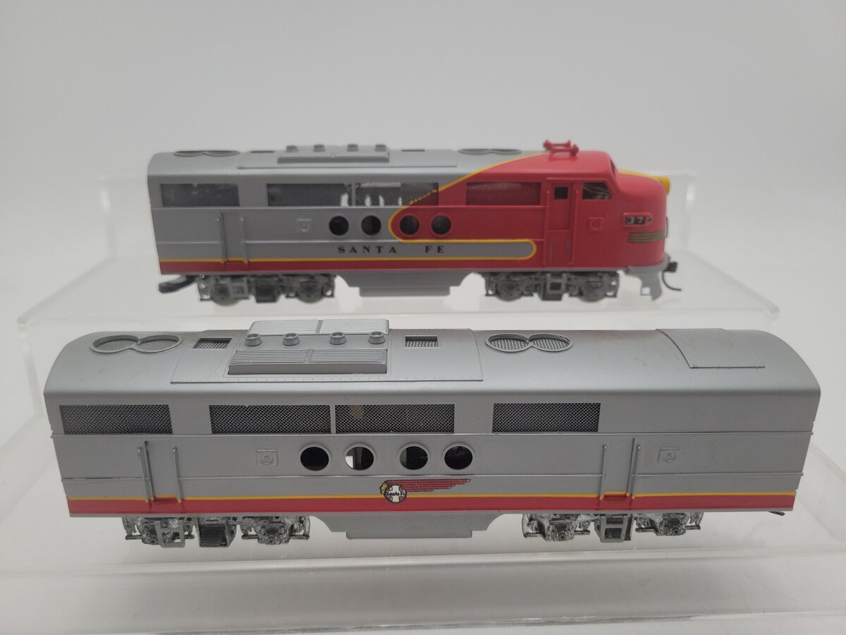 Tenshodo 106/107 HO Scale BRASS Santa Fe EMD AB Diesel Set VG/Box