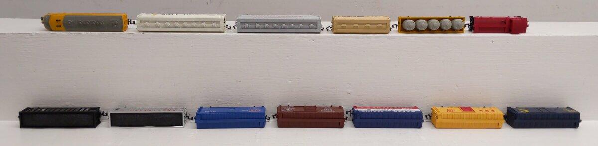 Atlas Assorted N Scale Freight Cars w/Diesel Locomotive & Caboose [13] EX/Box