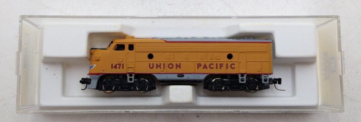 Micro-Trains 12001-2 Z Union Pacific F7A Dummy Unit Diesel Locomotive #1471 EX/Box