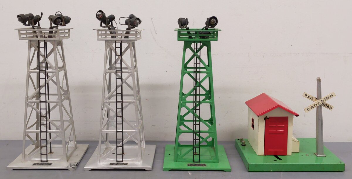 Lionel Vintage O Accessories: 45N, 395, 395, 395 [4] EX