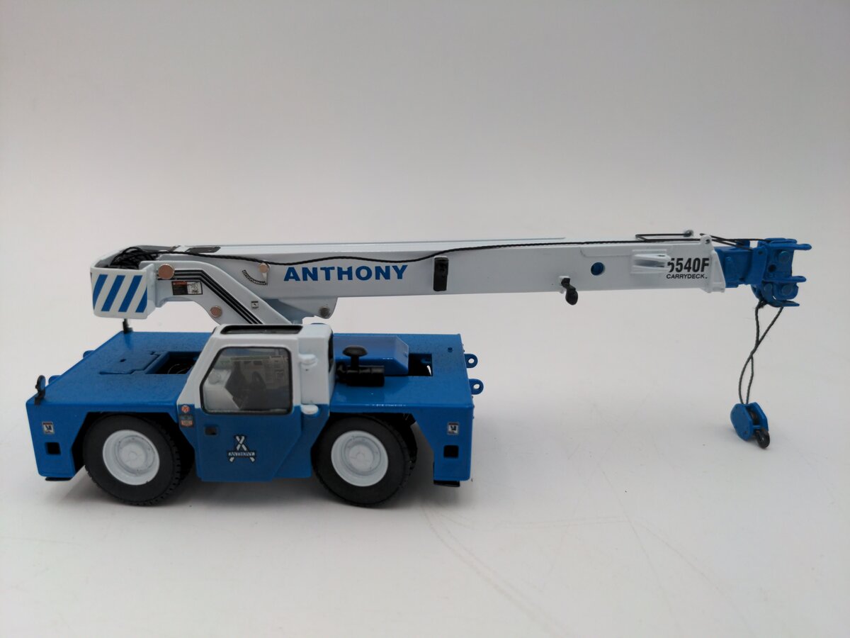 Shuttlelift SW2017-ANT 1:50 5540F Carry Deck Industrial Crane Anthony Colors VG/Box