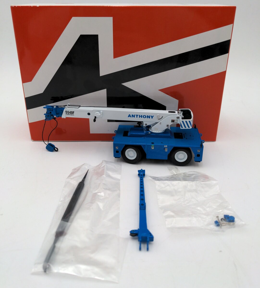 Shuttlelift SW2017-ANT 1:50 5540F Carry Deck Industrial Crane Anthony Colors VG/Box