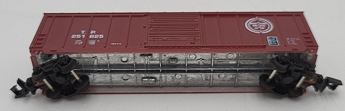Roundhouse 8889 N Scale Missouri Pacific Boxcar #251625 LN/Box