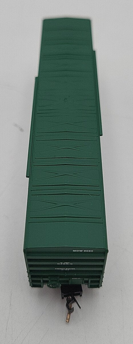 Micro-Trains 02700150 N MD&W 50' Plug Door Rib Side Boxcar #9065 LN/Box