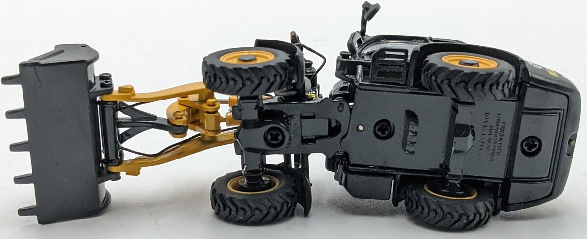 Komatsu UH 8005U 1:50 Diecast WA70 Wheel Loader NIB