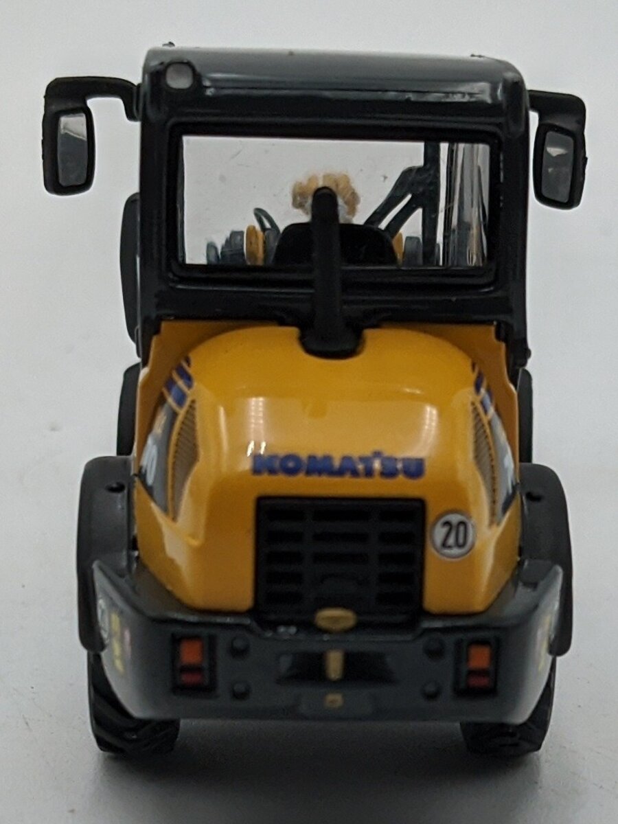Komatsu UH 8005U 1:50 Diecast WA70 Wheel Loader NIB