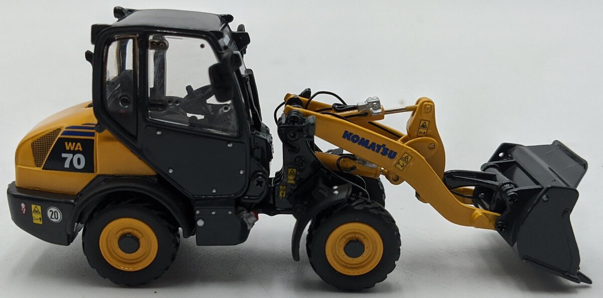 Komatsu UH 8005U 1:50 Diecast WA70 Wheel Loader NIB
