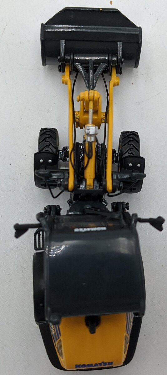 Komatsu UH 8005U 1:50 Diecast WA70 Wheel Loader NIB