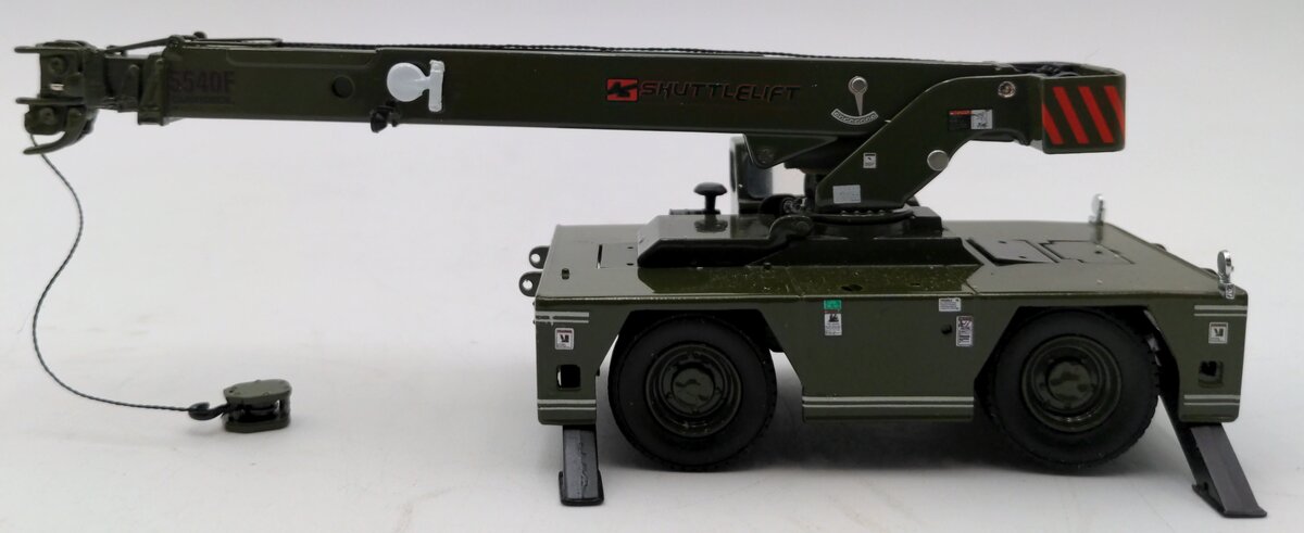 Sword Models SW2017-G 1:50 Diecast Shuttlelift Military Green 5540F Carrydeck NEW