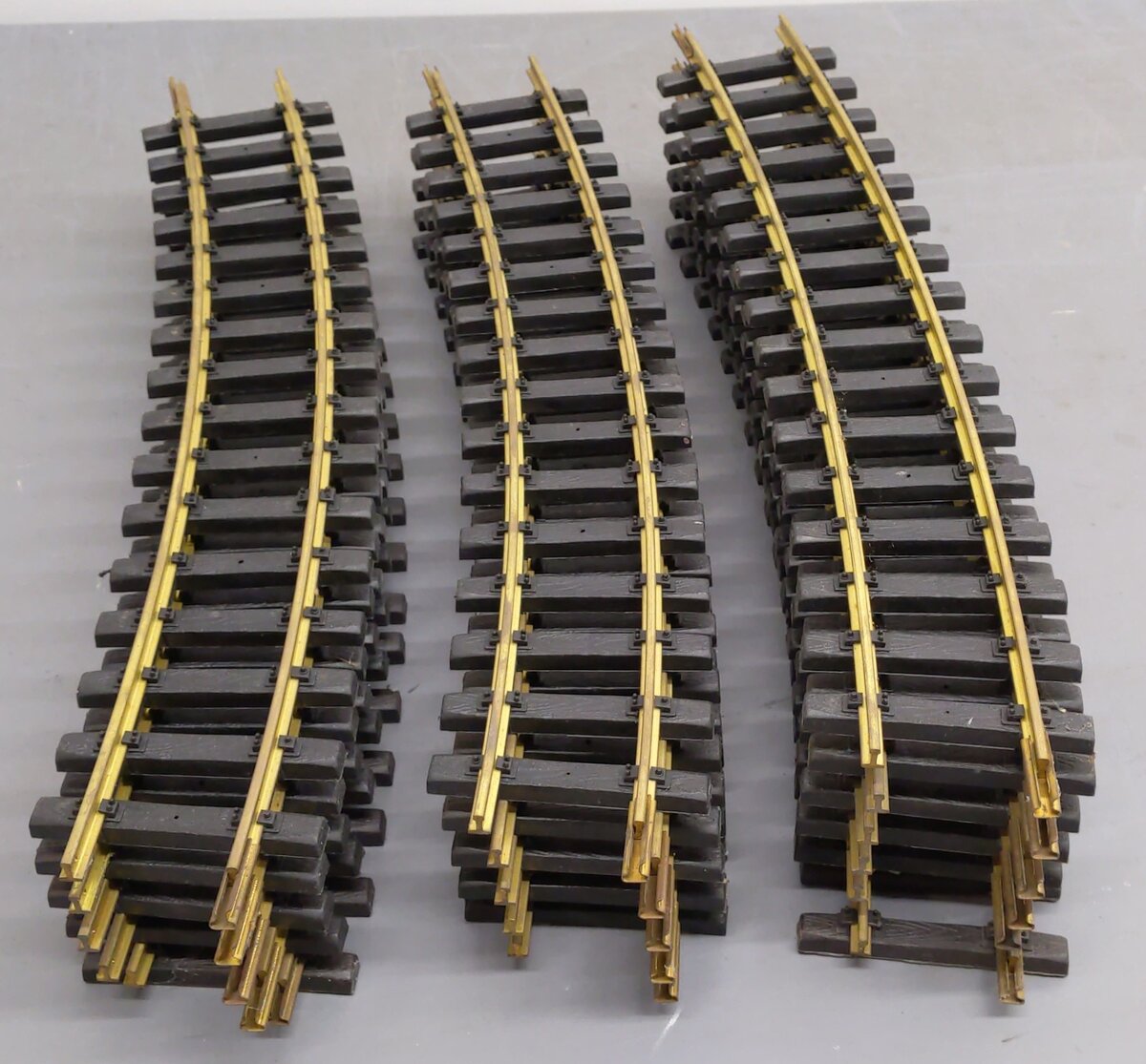 Aristo-Craft 11600 G Scale Euro Brass 8' Diameter Large Curved Track (Box of 16) VG