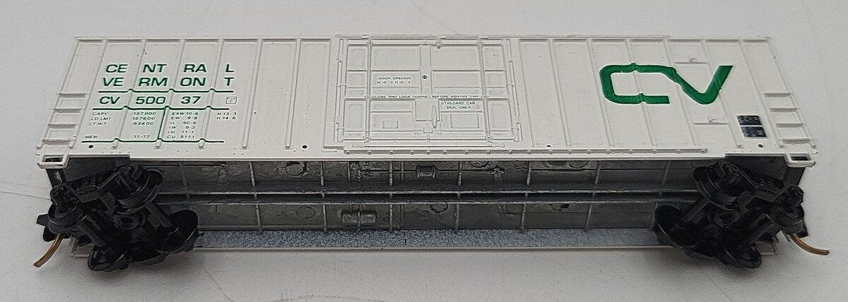 Roundhouse 8819 N Scale Central Vermont White Reefer Car #50037 LN/Box