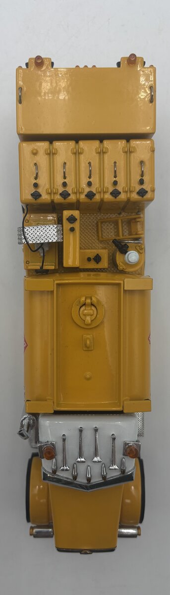 Sword Models SW2041-Y 1:50 Yellow Peterbilt 357 w/Elliot Fuel and Lube Body EX/Box