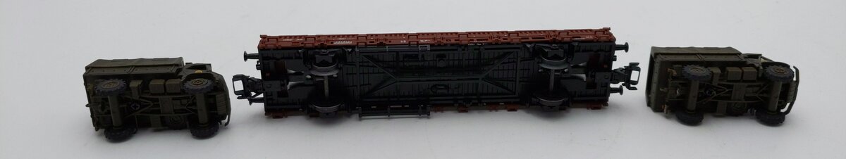Marklin 46958 GFA: Flatcar w/2 Unimog Trucks LN/Box