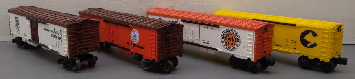 Lionel O Gauge Assorted Reefer and Boxcars: 9860, 9882, 9740, 9869 [4] EX
