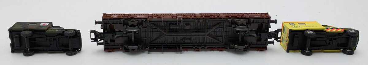 Marklin 46968 HO Scale 4MFOR Flatcar With 2 Vehicles LN/Box